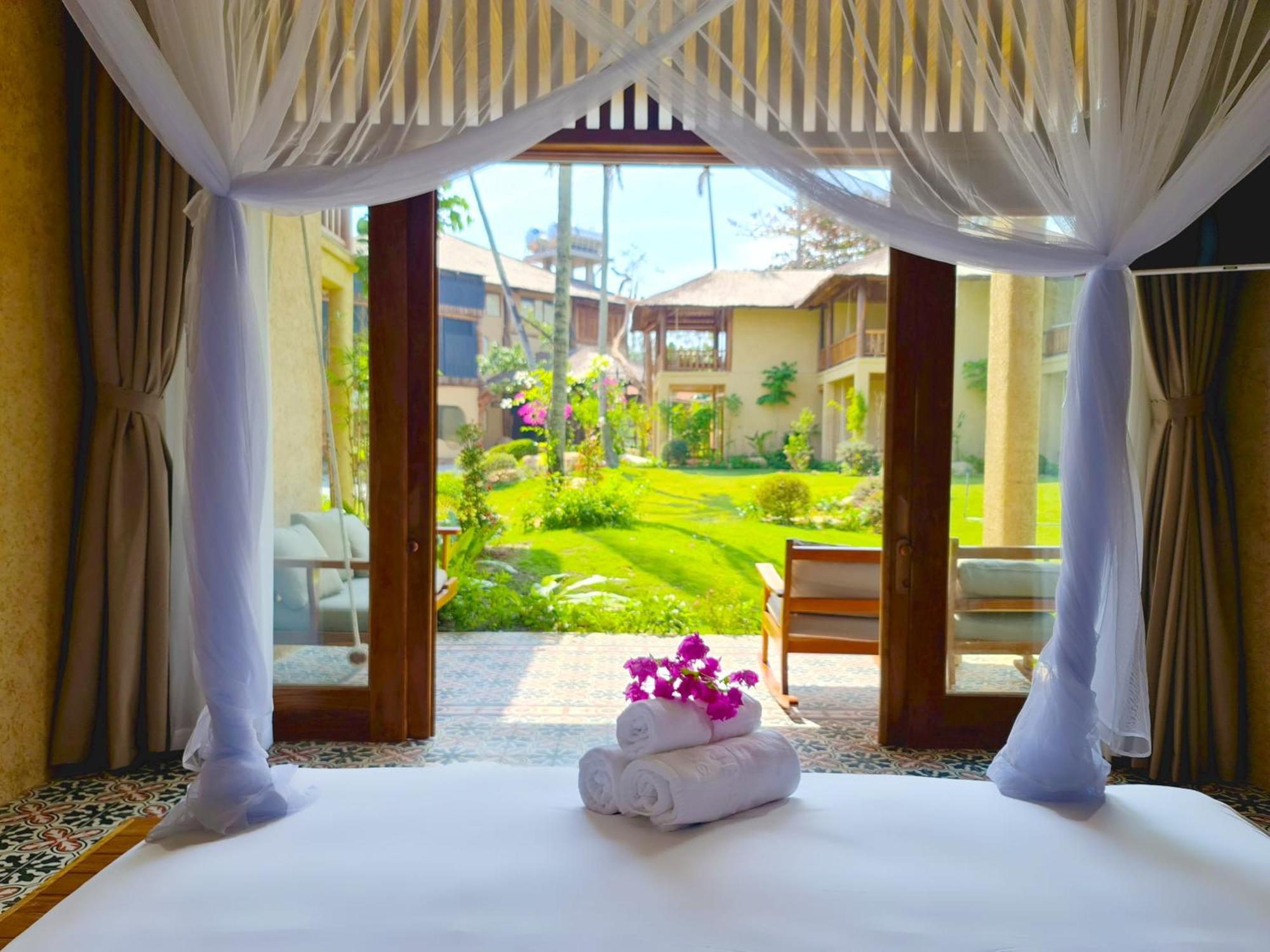 Grand Ocean Bay Resort Дуонг-Донг Экстерьер фото